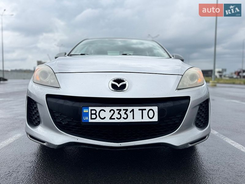 Седан Mazda 3 2013 в Львове
