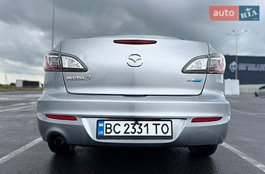 Седан Mazda 3 2013 в Львове