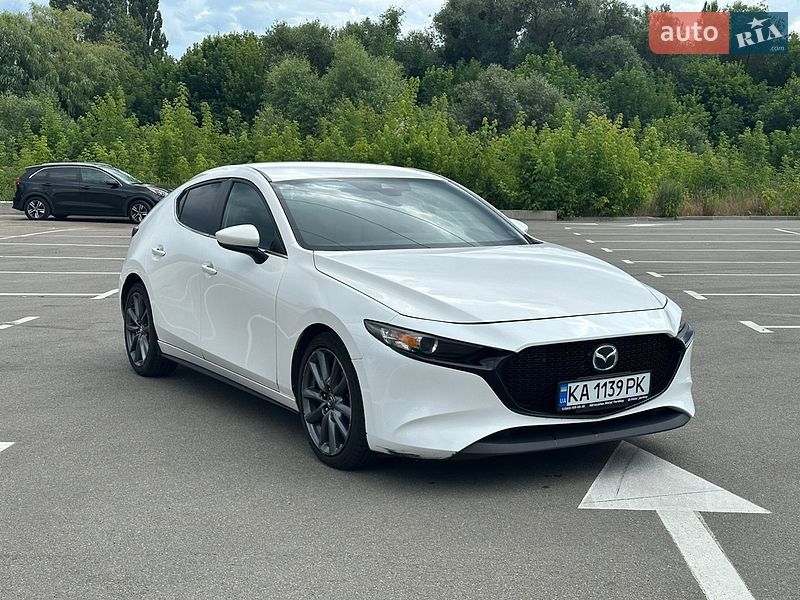 Хэтчбек Mazda 3 2019 в Киеве