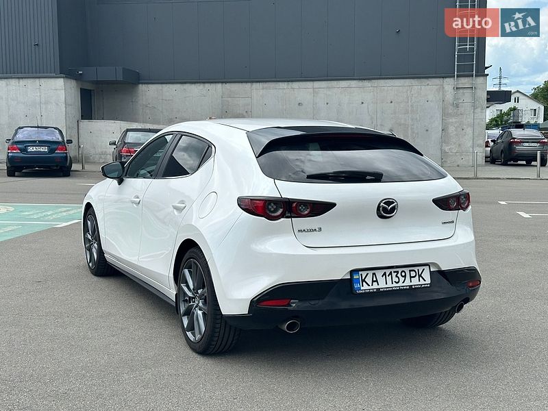 Хэтчбек Mazda 3 2019 в Киеве