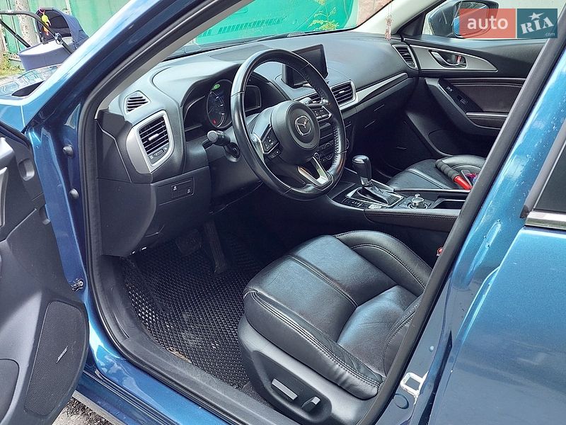 Хэтчбек Mazda 3 2018 в Хмельницком