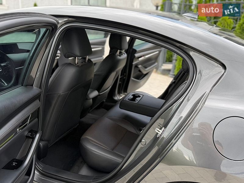 Седан Mazda 3 2025 в Киеве