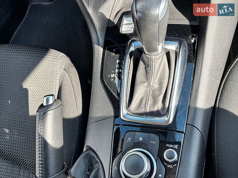Седан Mazda 3 2017 в Дніпрі