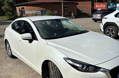 Седан Mazda 3 2017 в Дніпрі