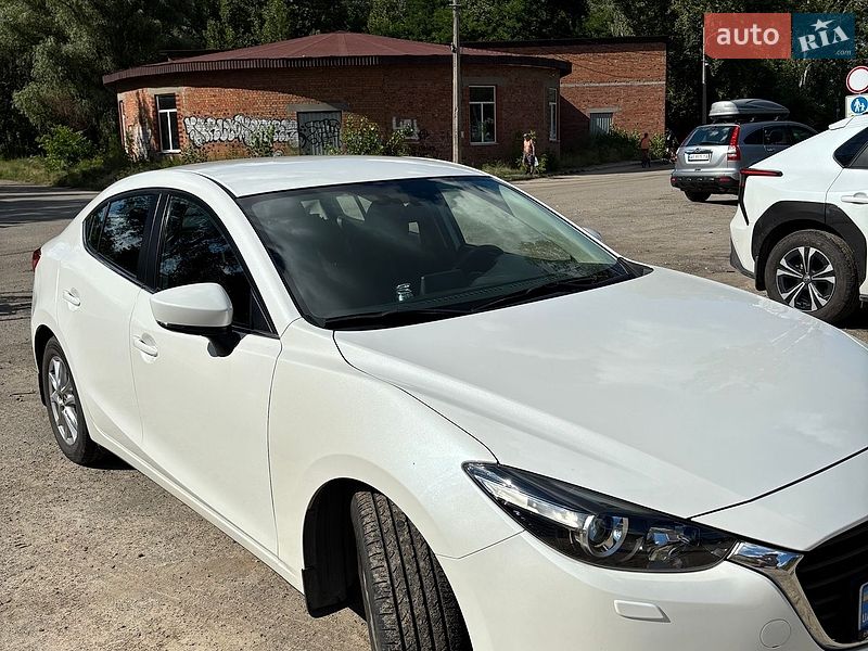 Седан Mazda 3 2017 в Дніпрі
