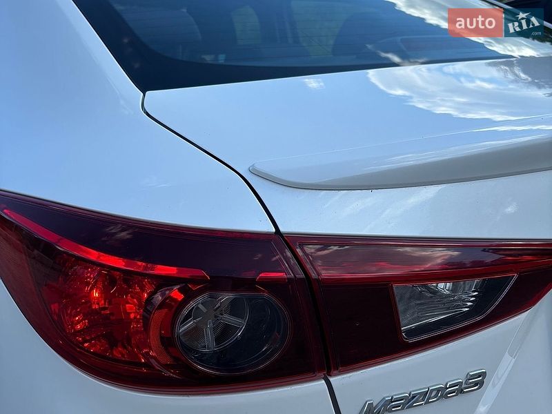 Седан Mazda 3 2017 в Дніпрі