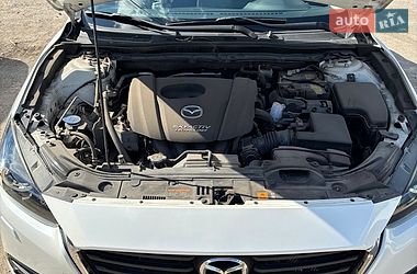 Седан Mazda 3 2017 в Дніпрі