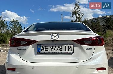 Седан Mazda 3 2017 в Дніпрі