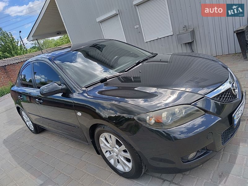 Седан Mazda 3 2007 в Тростянце