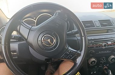 Седан Mazda 3 2004 в Дачном