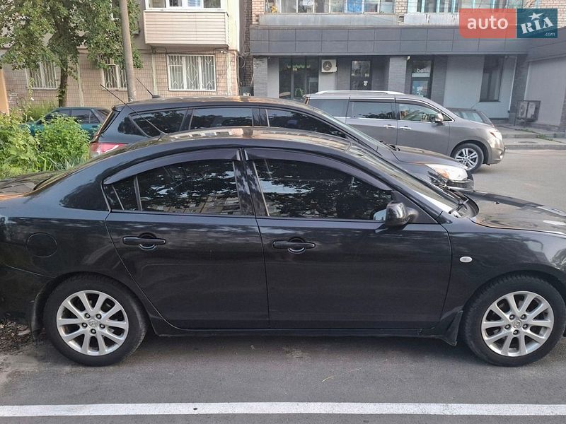 Седан Mazda 3 2009 в Киеве