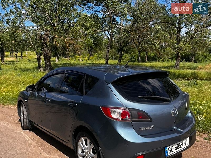 Хетчбек Mazda 3 2009 в Веселиновому