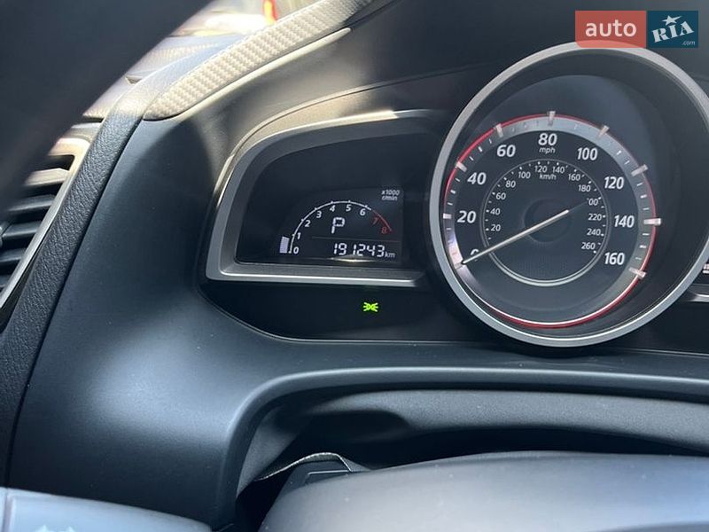 Седан Mazda 3 2016 в Івано-Франківську