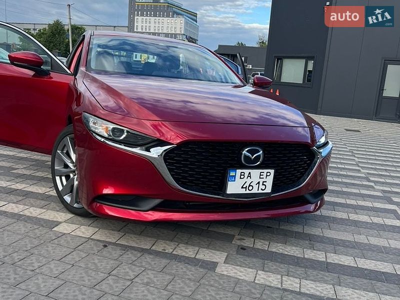 Седан Mazda 3 2019 в Львове