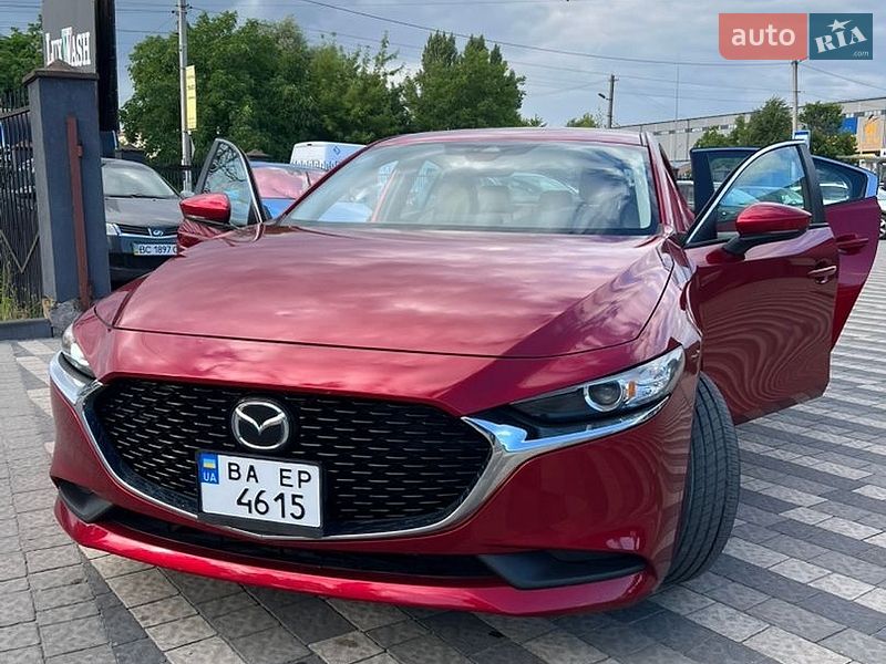 Седан Mazda 3 2019 в Львове