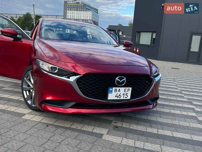 Седан Mazda 3 2019 в Львове