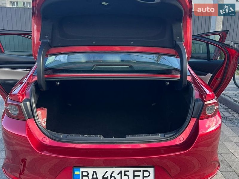 Седан Mazda 3 2019 в Львове