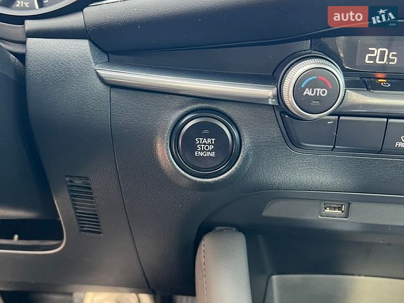 Седан Mazda 3 2019 в Львові