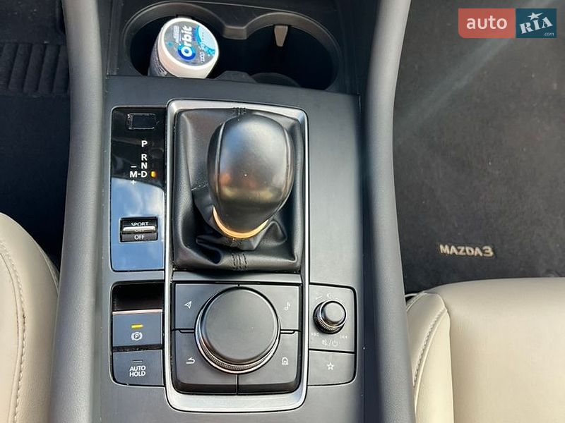 Седан Mazda 3 2019 в Львове