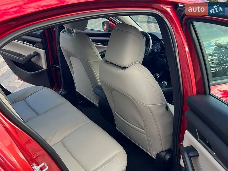 Седан Mazda 3 2019 в Львове