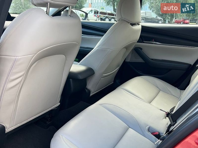Седан Mazda 3 2019 в Львове