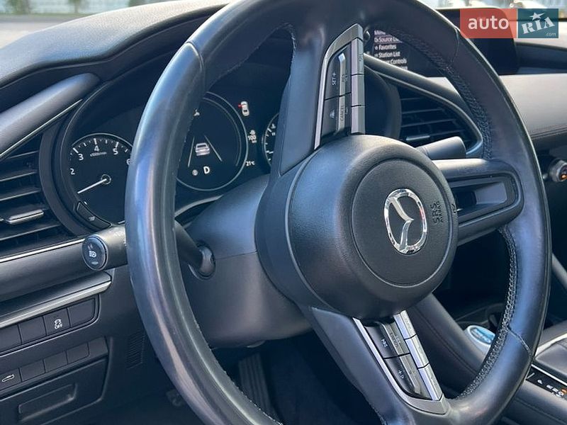Седан Mazda 3 2019 в Львове