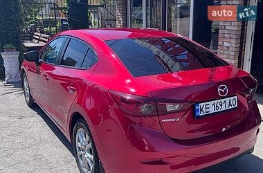 Седан Mazda 3 2017 в Дніпрі