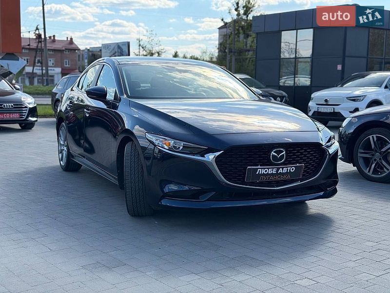 Седан Mazda 3 2023 в Львове