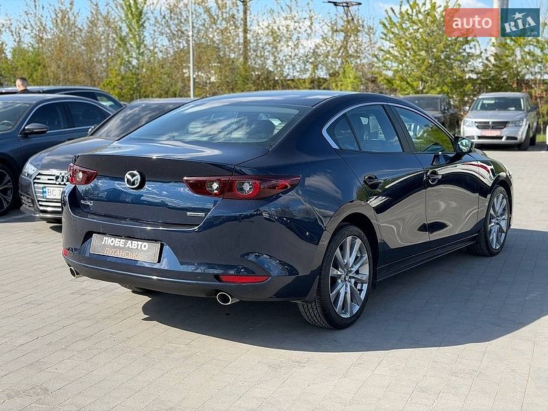 Седан Mazda 3 2023 в Львове