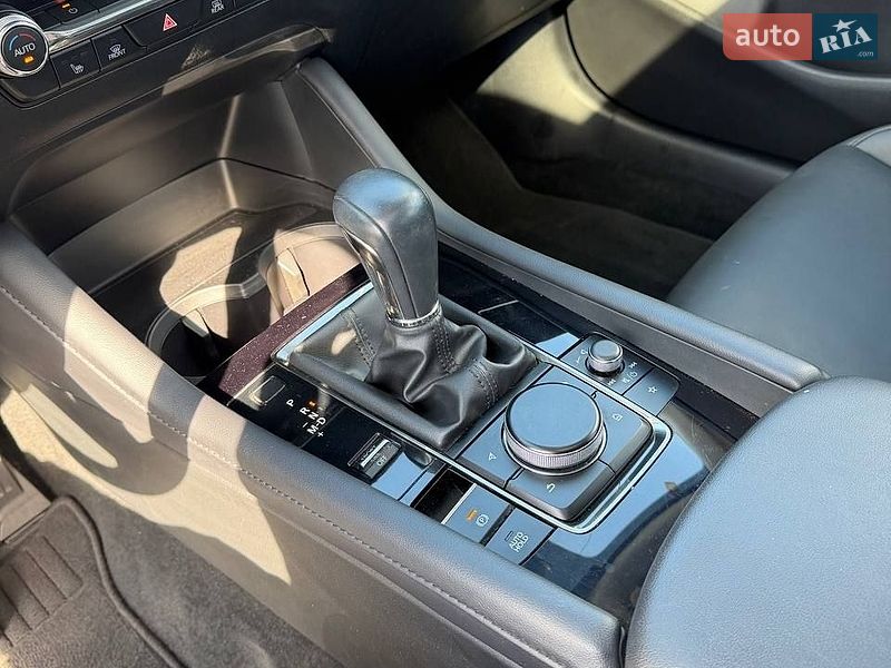 Седан Mazda 3 2023 в Львове