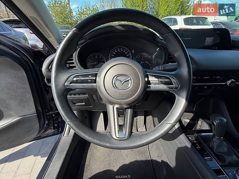 Седан Mazda 3 2023 в Львове