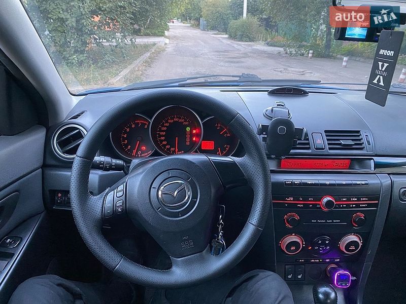 Седан Mazda 3 2005 в Кропивницком