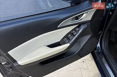 Седан Mazda 3 2017 в Конотопе
