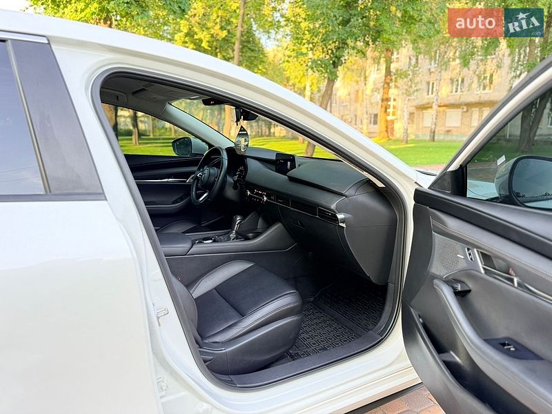Седан Mazda 3 2020 в Киеве