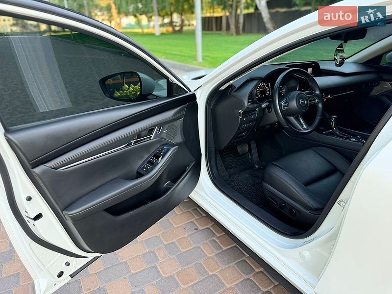 Седан Mazda 3 2020 в Киеве