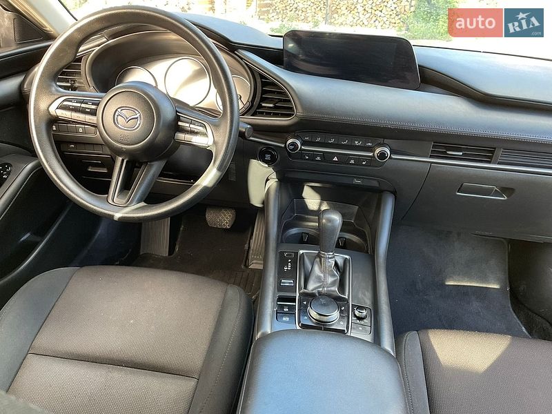 Седан Mazda 3 2021 в Волочиську