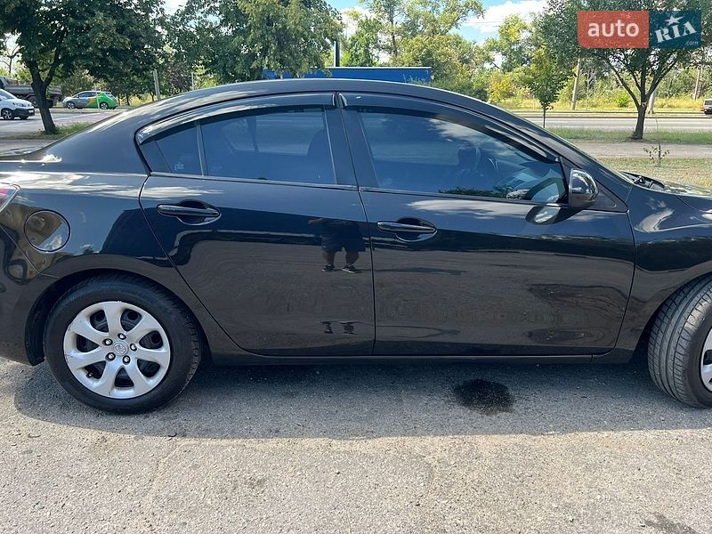 Седан Mazda 3 2011 в Запорожье