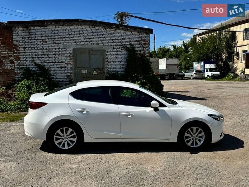Седан Mazda 3 2016 в Полтаве