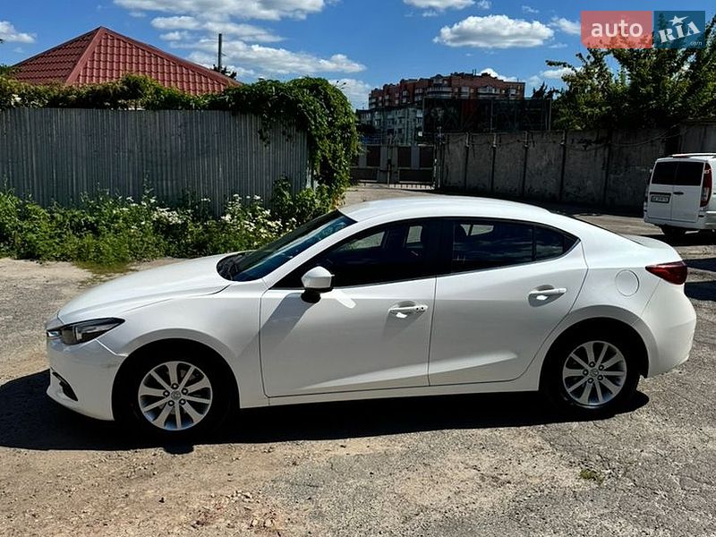 Седан Mazda 3 2016 в Полтаве