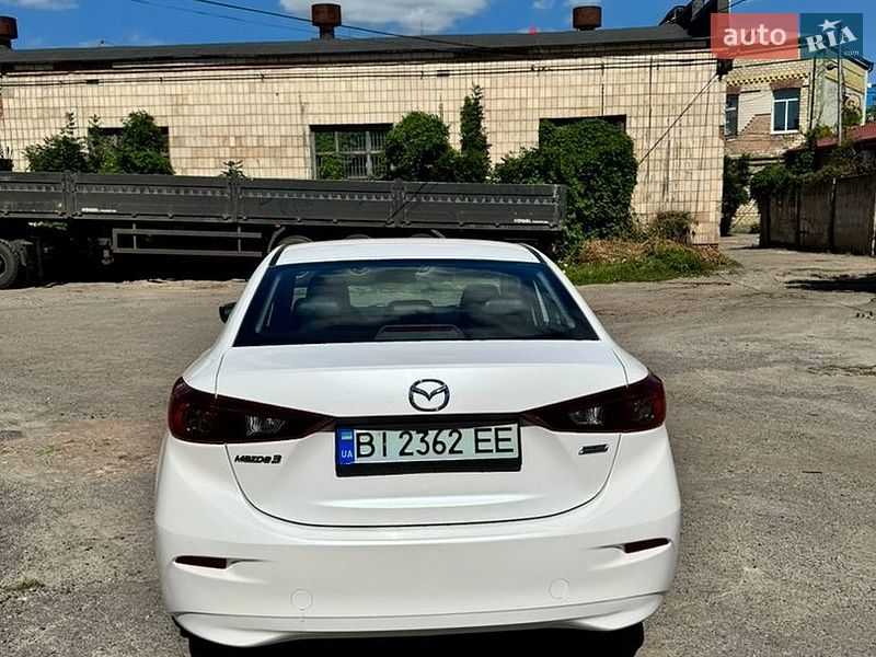 Седан Mazda 3 2016 в Полтаве