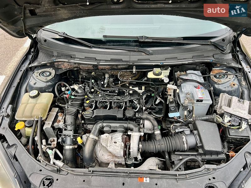 Хетчбек Mazda 3 2004 в Львові фото 28 Хетчбек Mazda 3 2004 в Львові