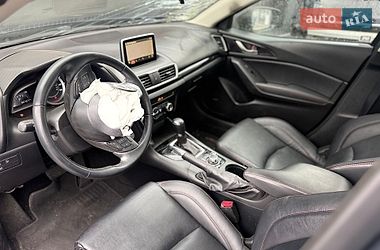 Седан Mazda 3 2015 в Львові