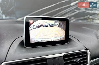 Седан Mazda 3 2015 в Львові