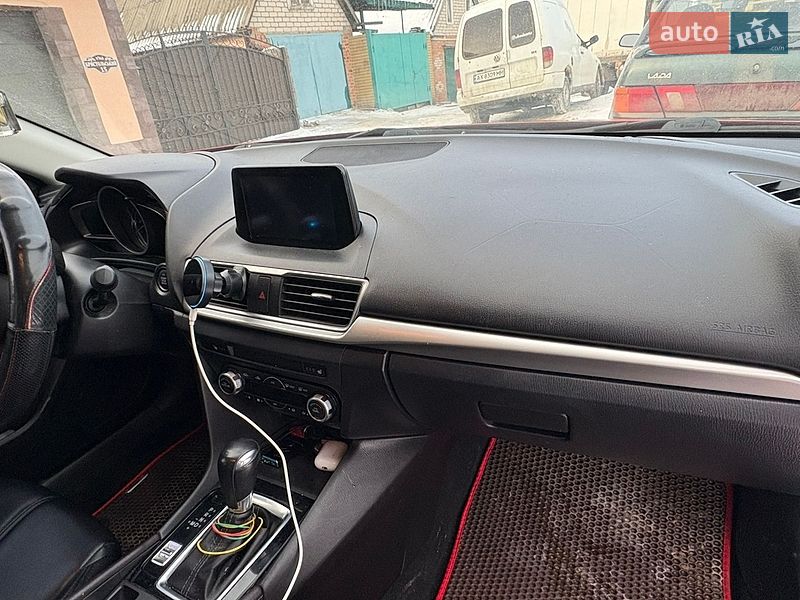 Седан Mazda 3 2018 в Харькове