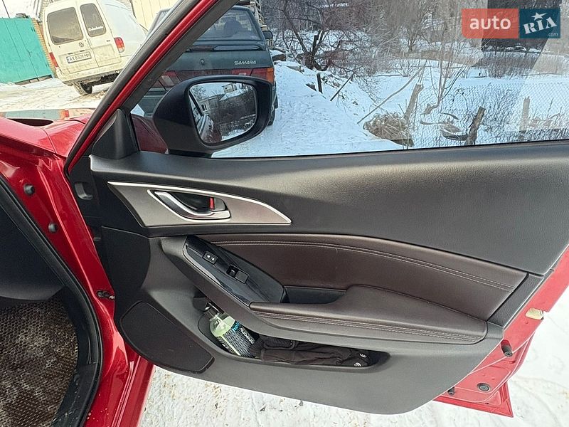 Седан Mazda 3 2018 в Харькове