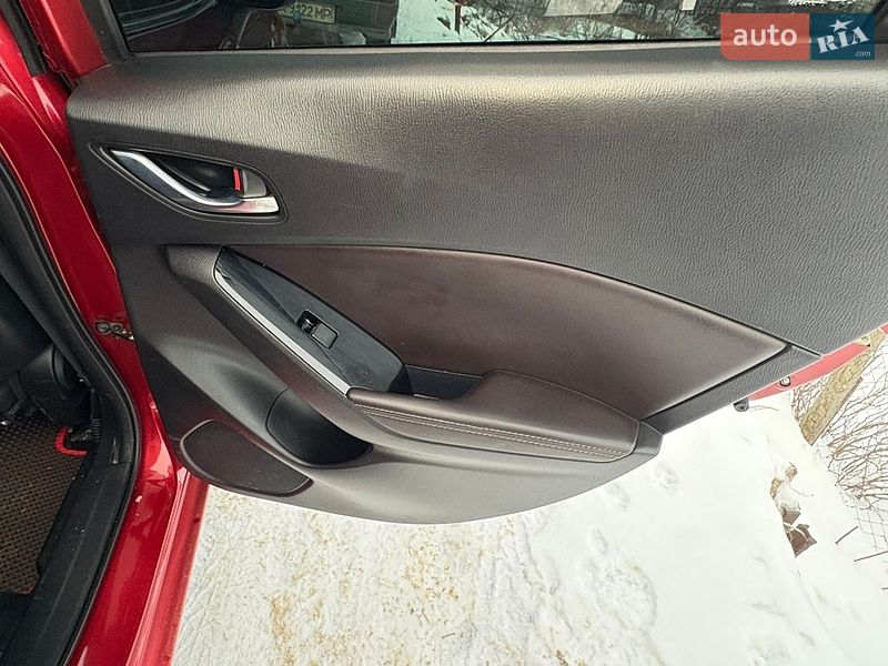 Седан Mazda 3 2018 в Харькове
