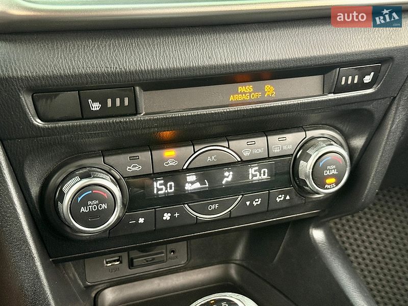 Седан Mazda 3 2017 в Харкові