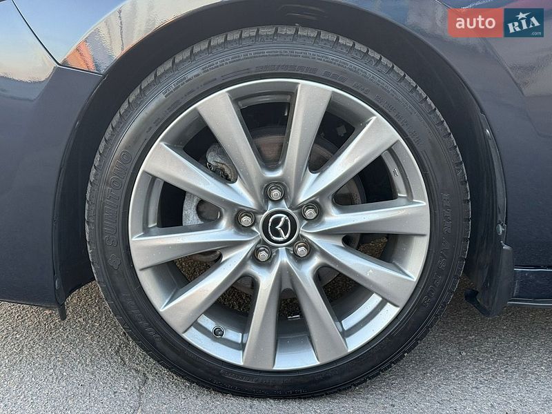 Седан Mazda 3 2019 в Черкасах