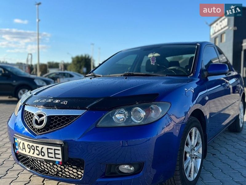 Седан Mazda 3 2007 в Вознесенске