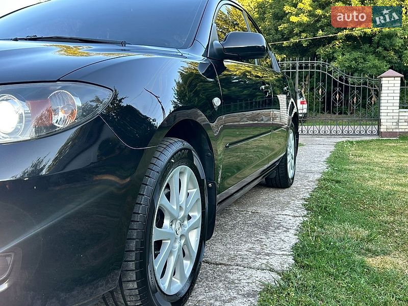 Седан Mazda 3 2008 в Киеве